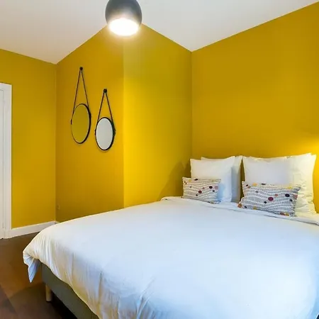 Stella - Furnished - Downtown Apartment
