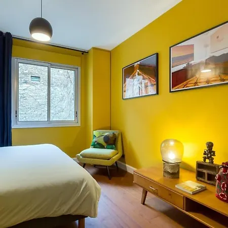 Stella - Furnished - Downtown Apartment
